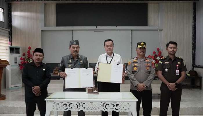 Penandatanganan Nota Kesepakatan (MoU) antara Pemerintah Kabupaten Tojo Una-Una dan Pengadilan Negeri Poso