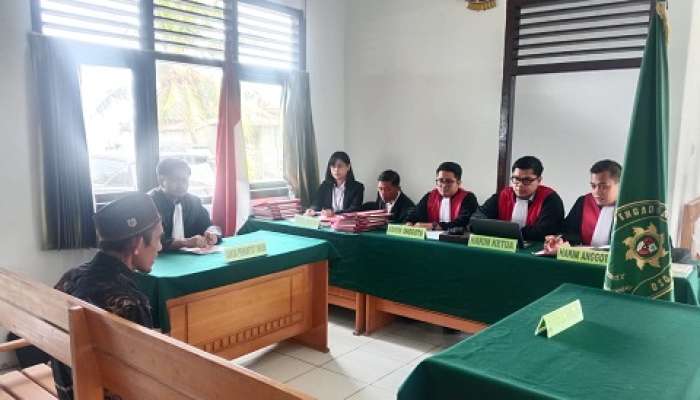 Pelaksanaan Sidang di Luar Gedung (Sidang Keliling)  Pengadilan Negeri Poso di Kabupaten Tojo Una-Una